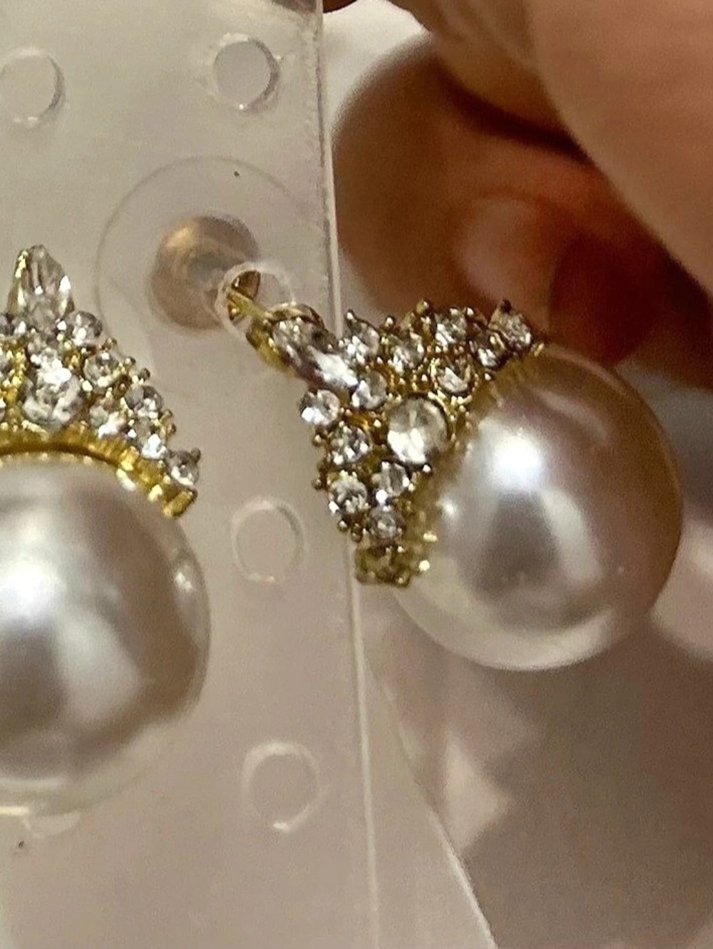 Pearl Drop Rhinestone Earrings in White & Gold Like New